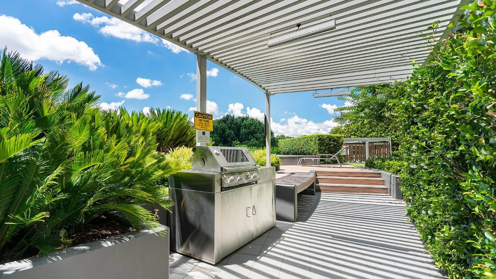 1-Bed With Amazing Views, Pool, Gym, Bbq & Parking Apartment Canberra