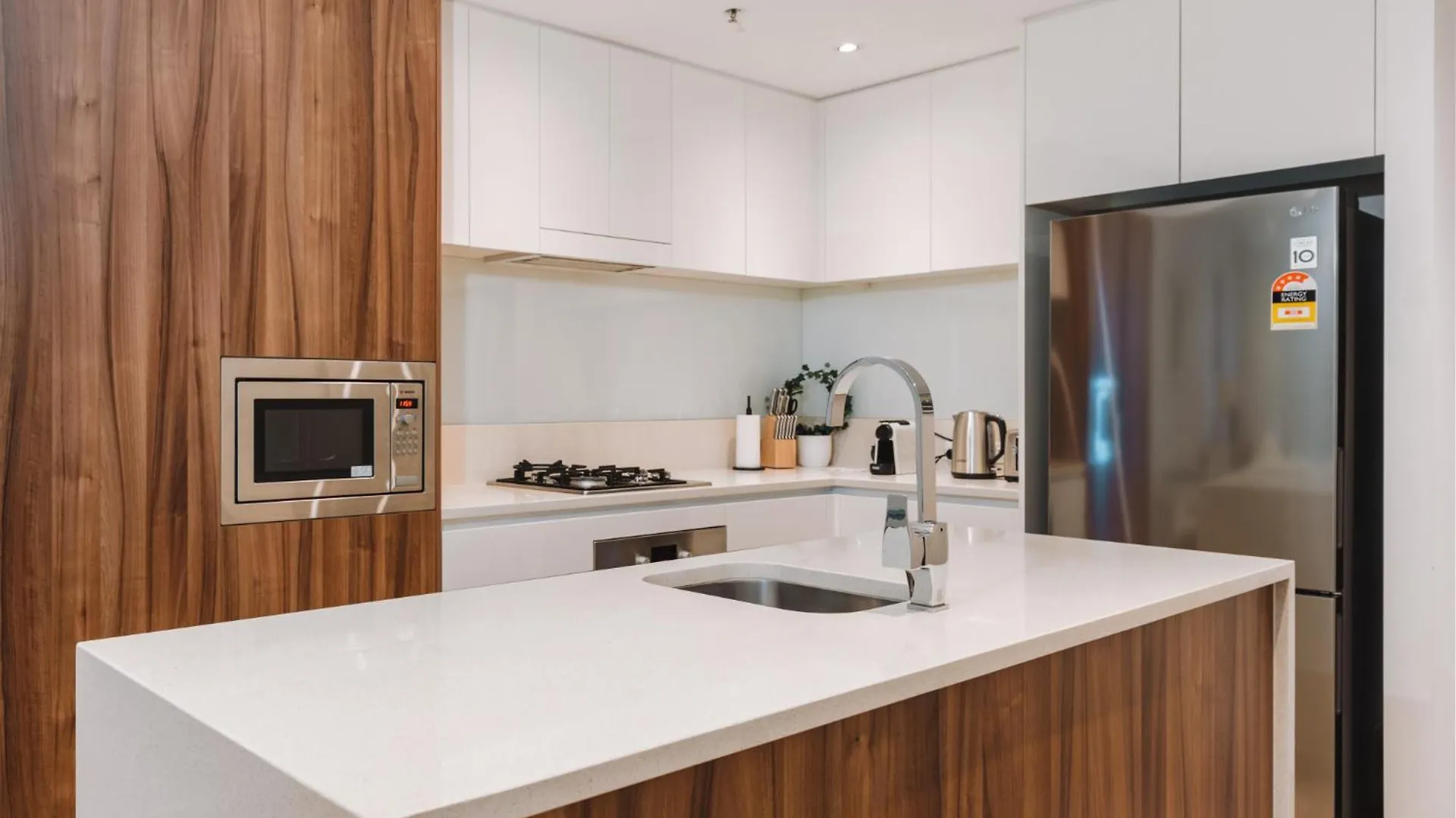 Apartmán 1-Bed With Amazing Views, Pool, Gym, Bbq & Parking Canberra